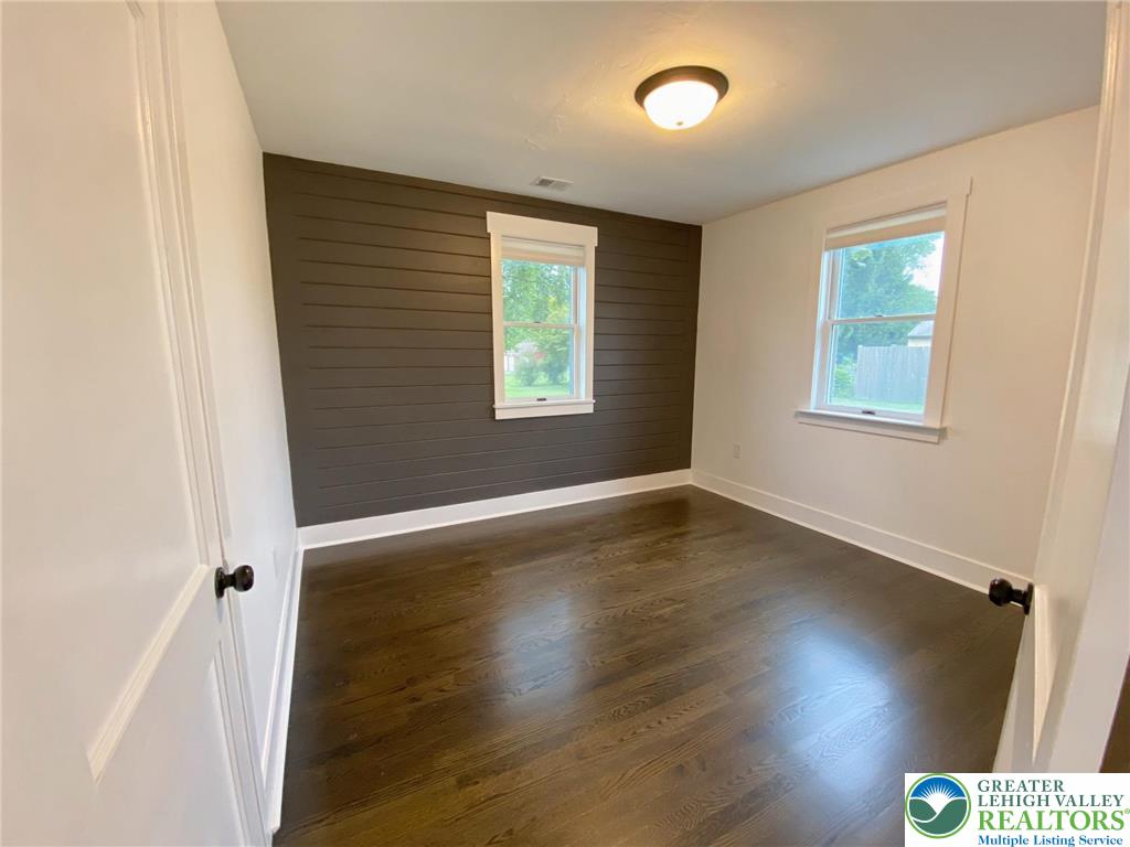 1215 Macada Road Bethlehem, PA 18017 - Photo 19 of 34