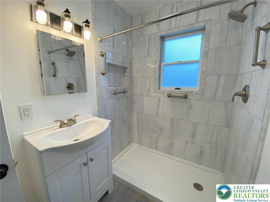 1215 Macada Road Bethlehem, PA 18017 - Photo 20 of 34