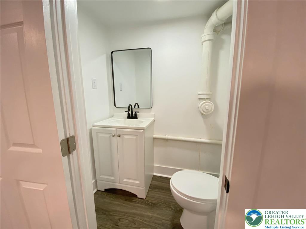 1215 Macada Road Bethlehem, PA 18017 - Photo 27 of 34