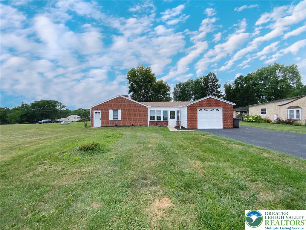 1215 Macada Road Bethlehem, PA 18017 - Photo 33 of 34