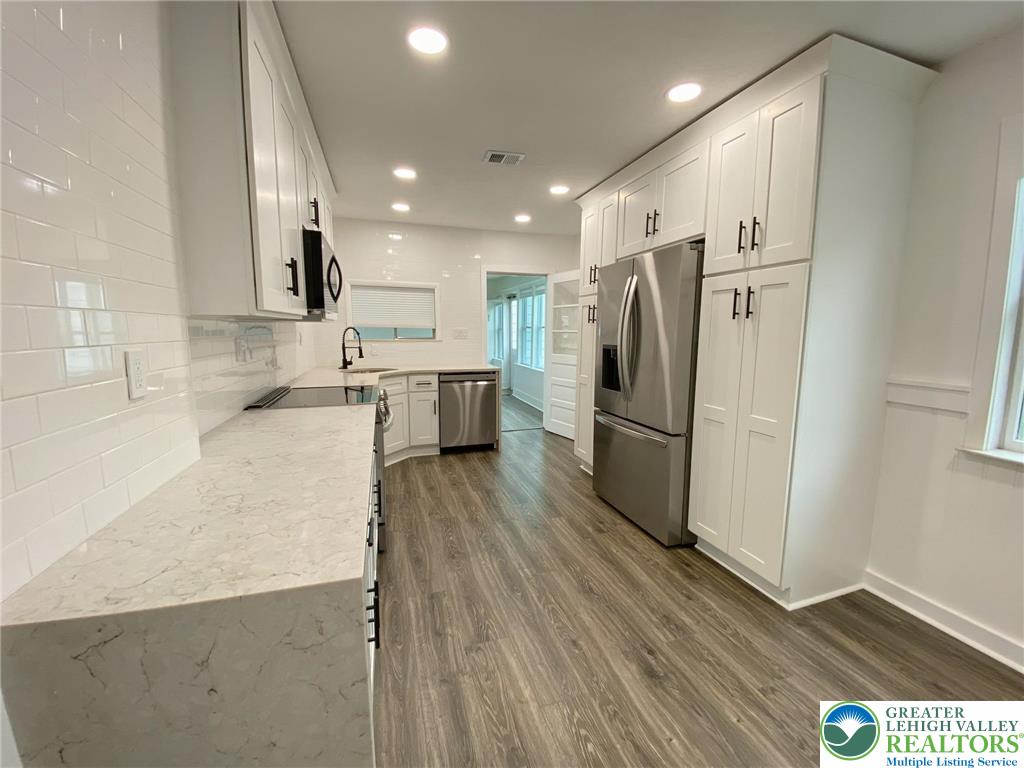 1215 Macada Road Bethlehem, PA 18017 - Photo 7 of 34