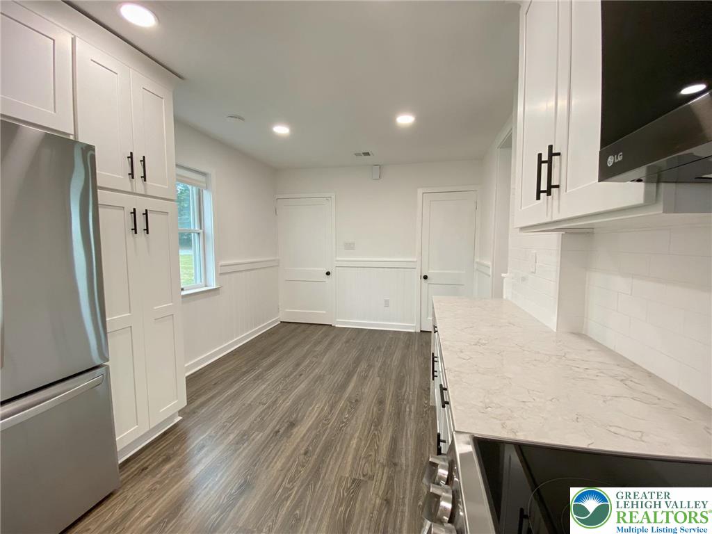 1215 Macada Road Bethlehem, PA 18017 - Photo 8 of 34