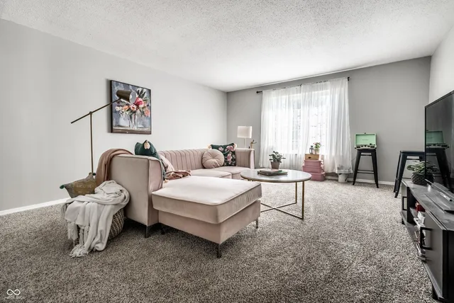 $1,900 | 6503 Park Central Way, Unit B, Indianapolis, IN 46260