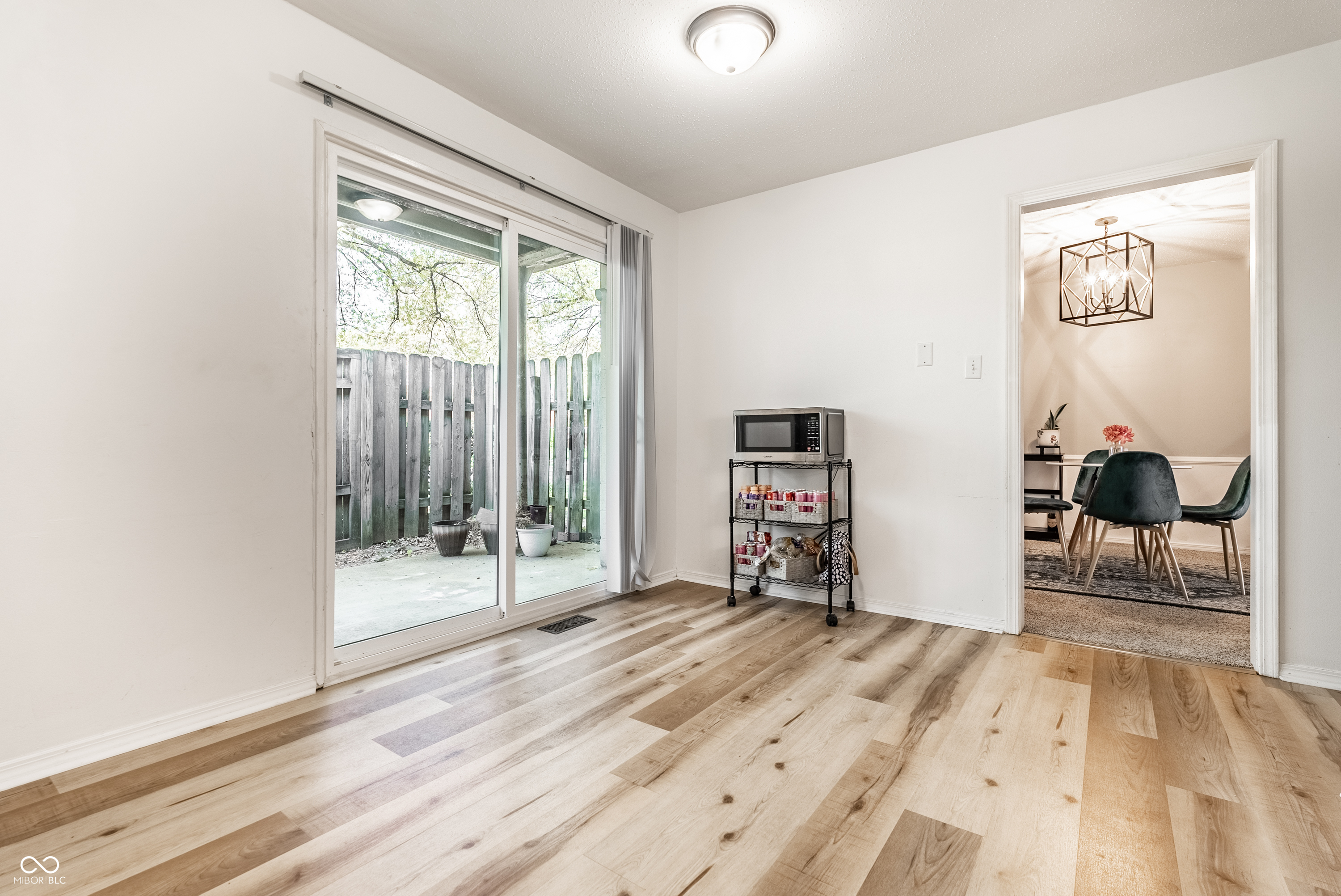 6503 Park Central Way, Unit B Indianapolis, IN 46260 - Photo 7 of 36