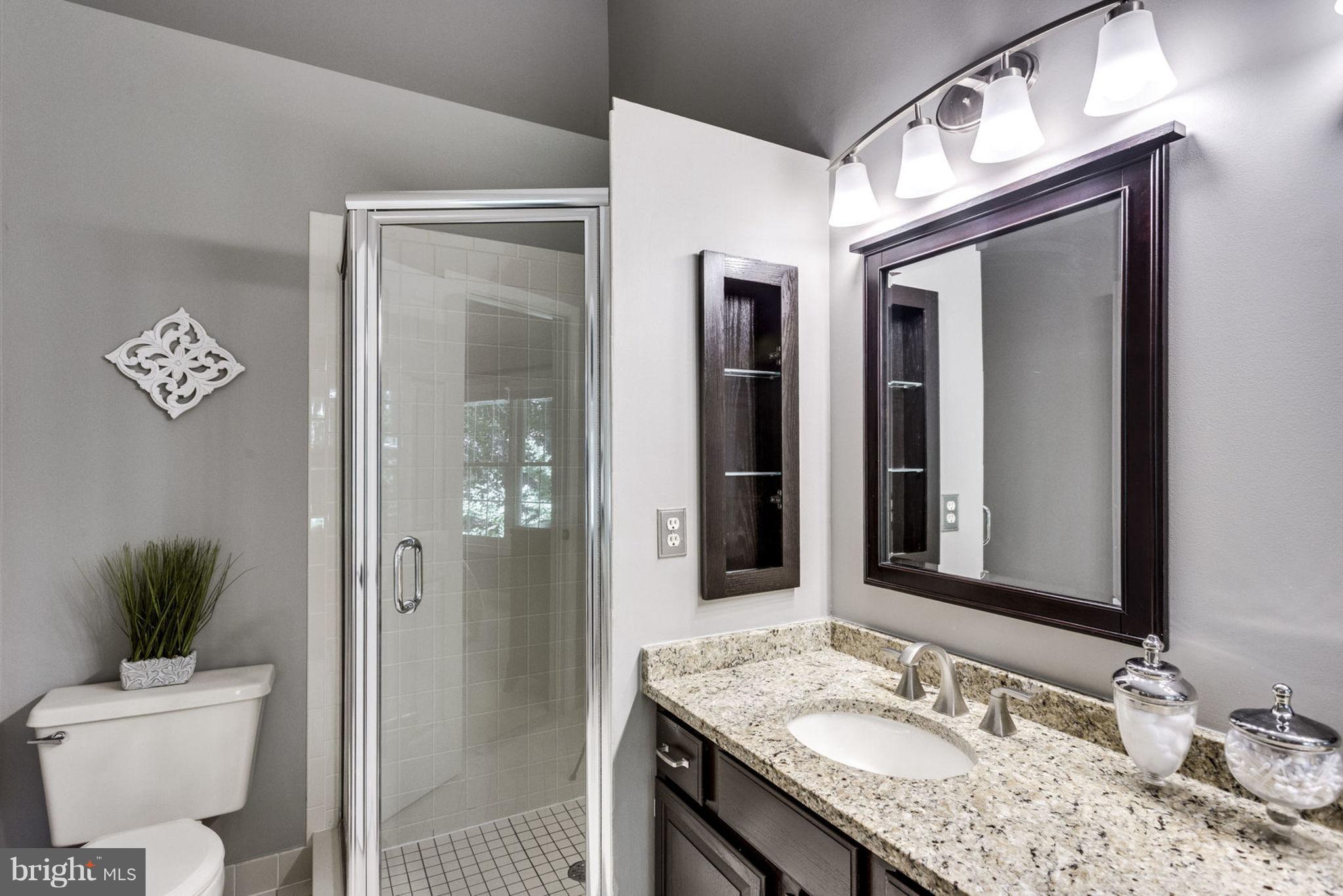 11296 Fairwind Way Reston, VA 20190 - Photo 14 of 29 Bath (Master)