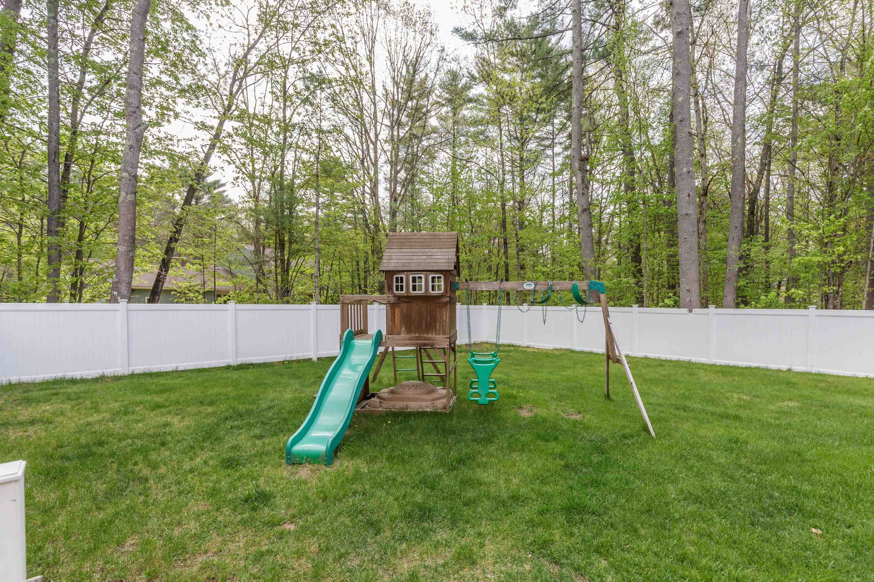 36 North Curtisville Road Concord, NH 03301 - Photo 3 of 48