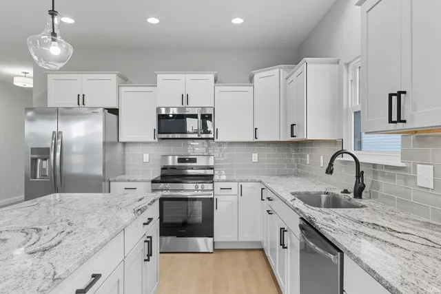 $379,900 | 3300 Langford Way, West Lafayette, IN 47906