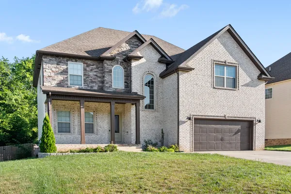 $2,500 | 2304 Colston Drive, Clarksville, TN 37042