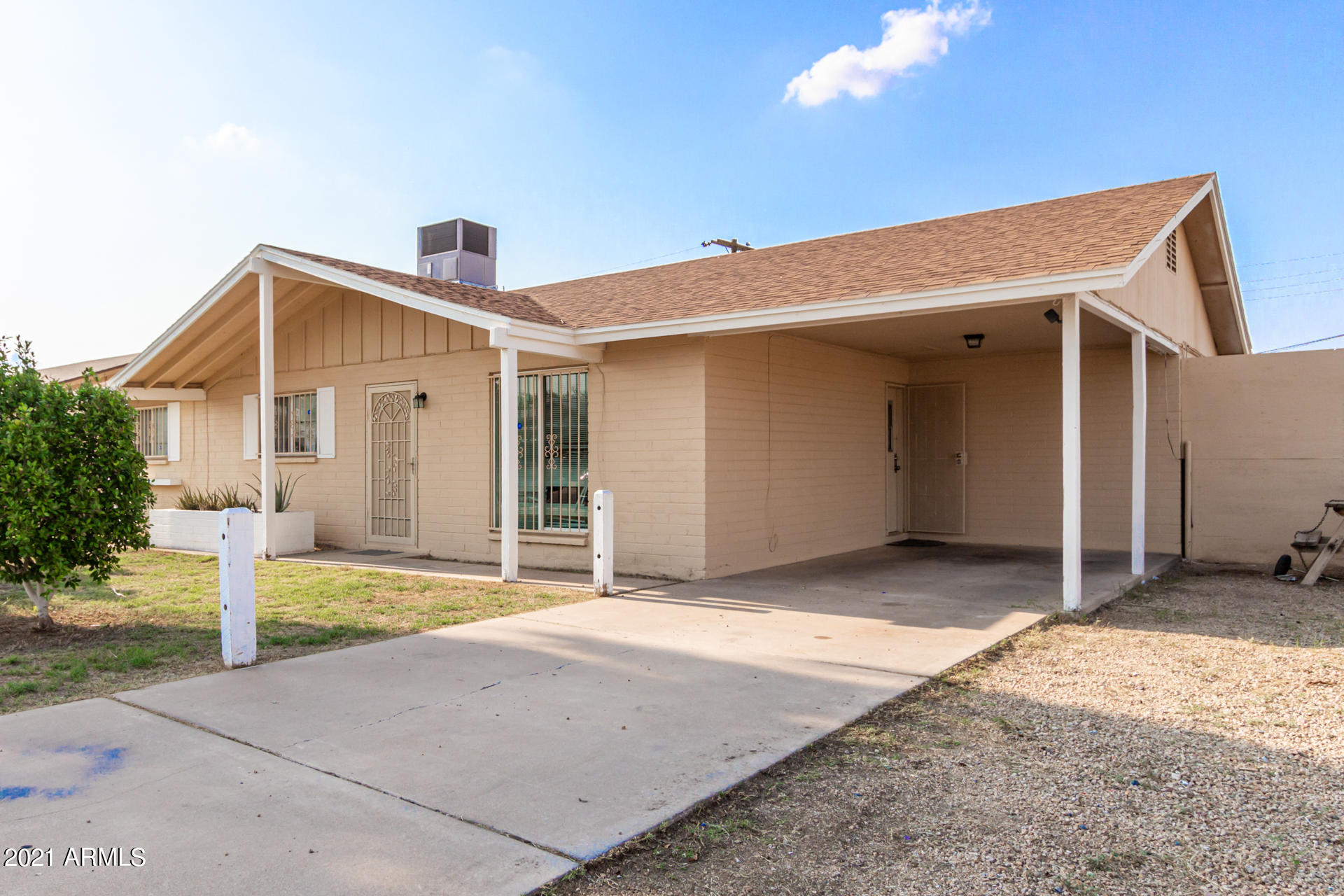 934 East Carson Road Phoenix, AZ 85042 - Photo 2 of 24 0002-02 - Carson