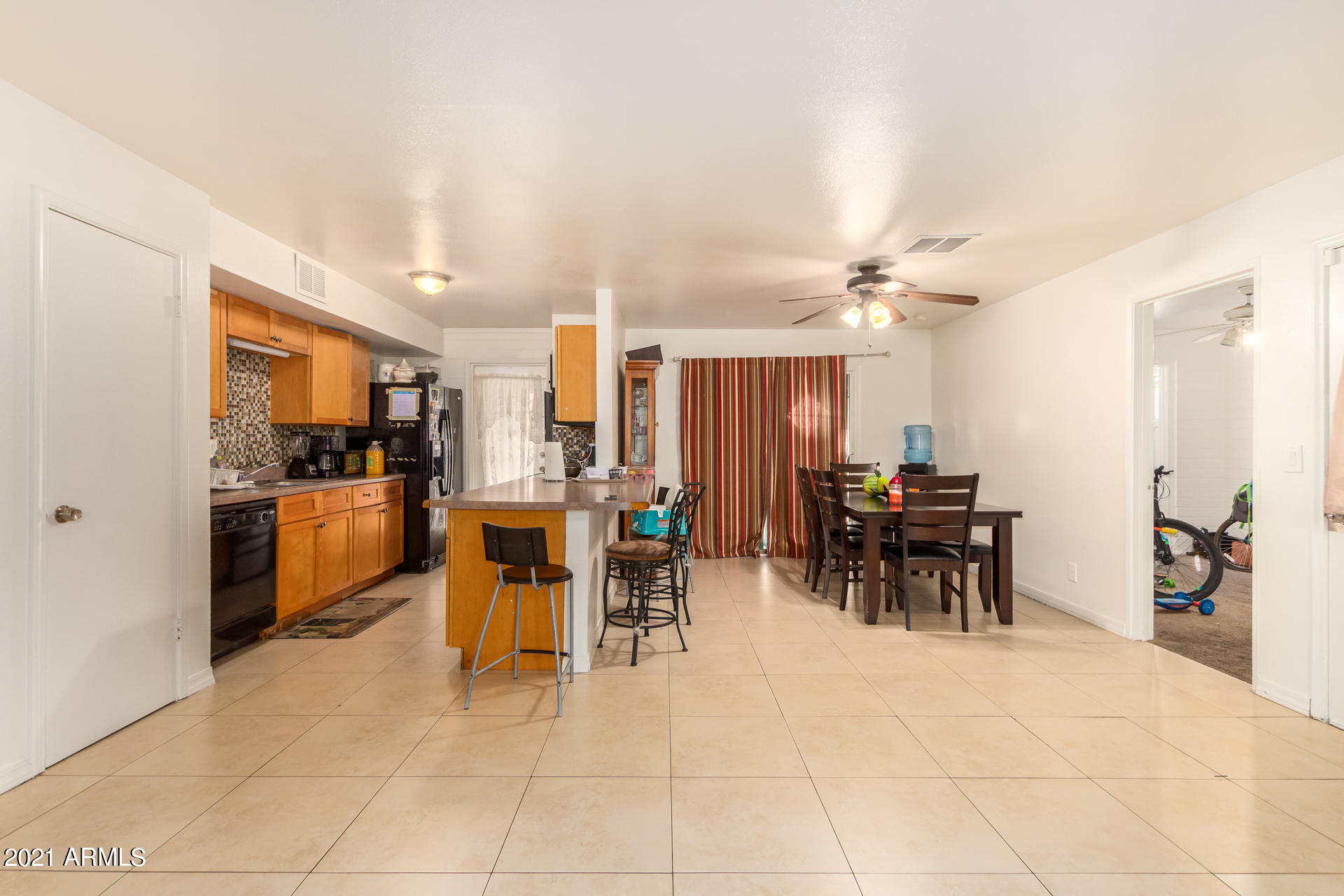 934 East Carson Road Phoenix, AZ 85042 - Photo 9 of 24 0009-08 - Carson