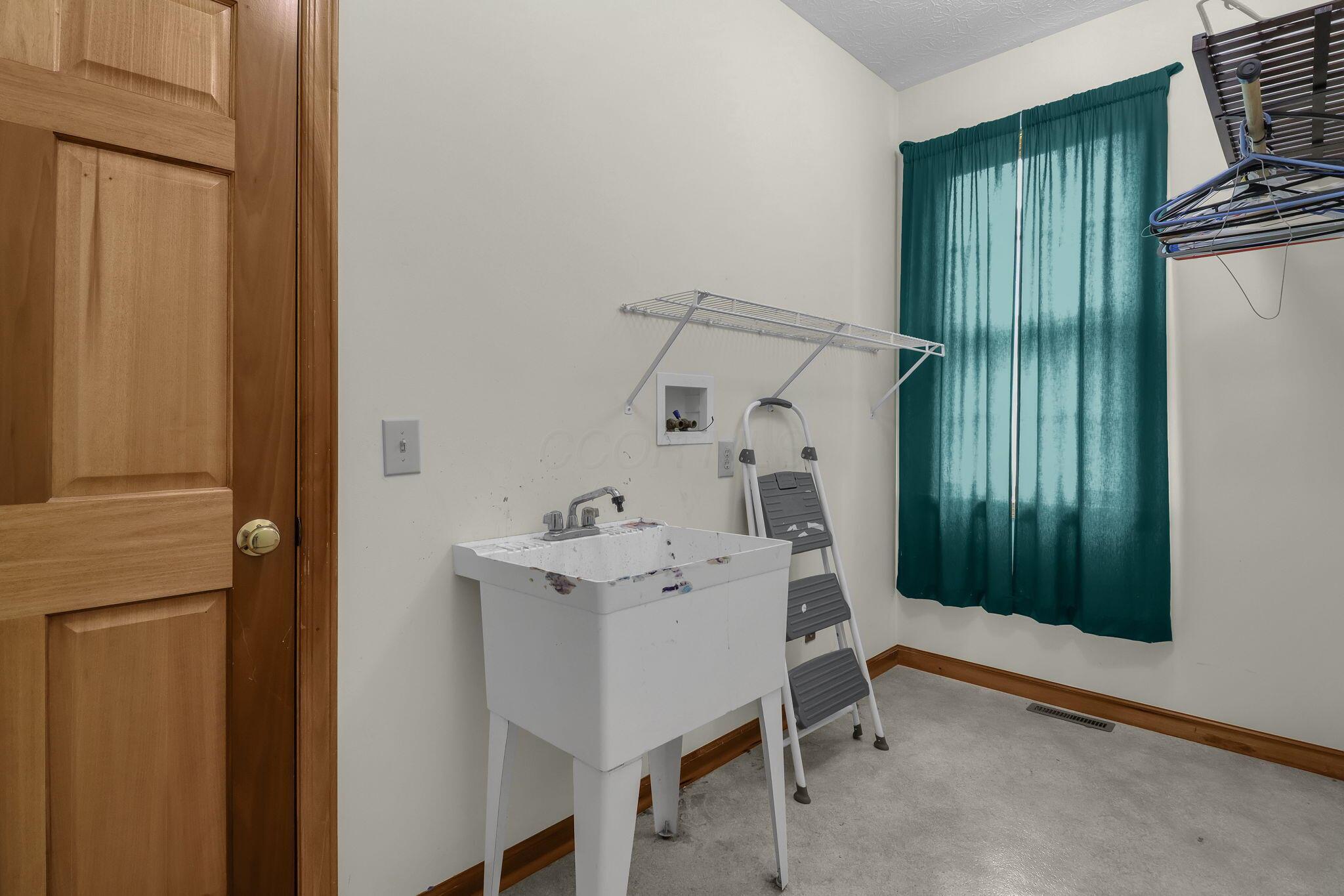 213 Sulphur Spring Road Chillicothe, OH 45601 - Photo 26 of 72 Laundry