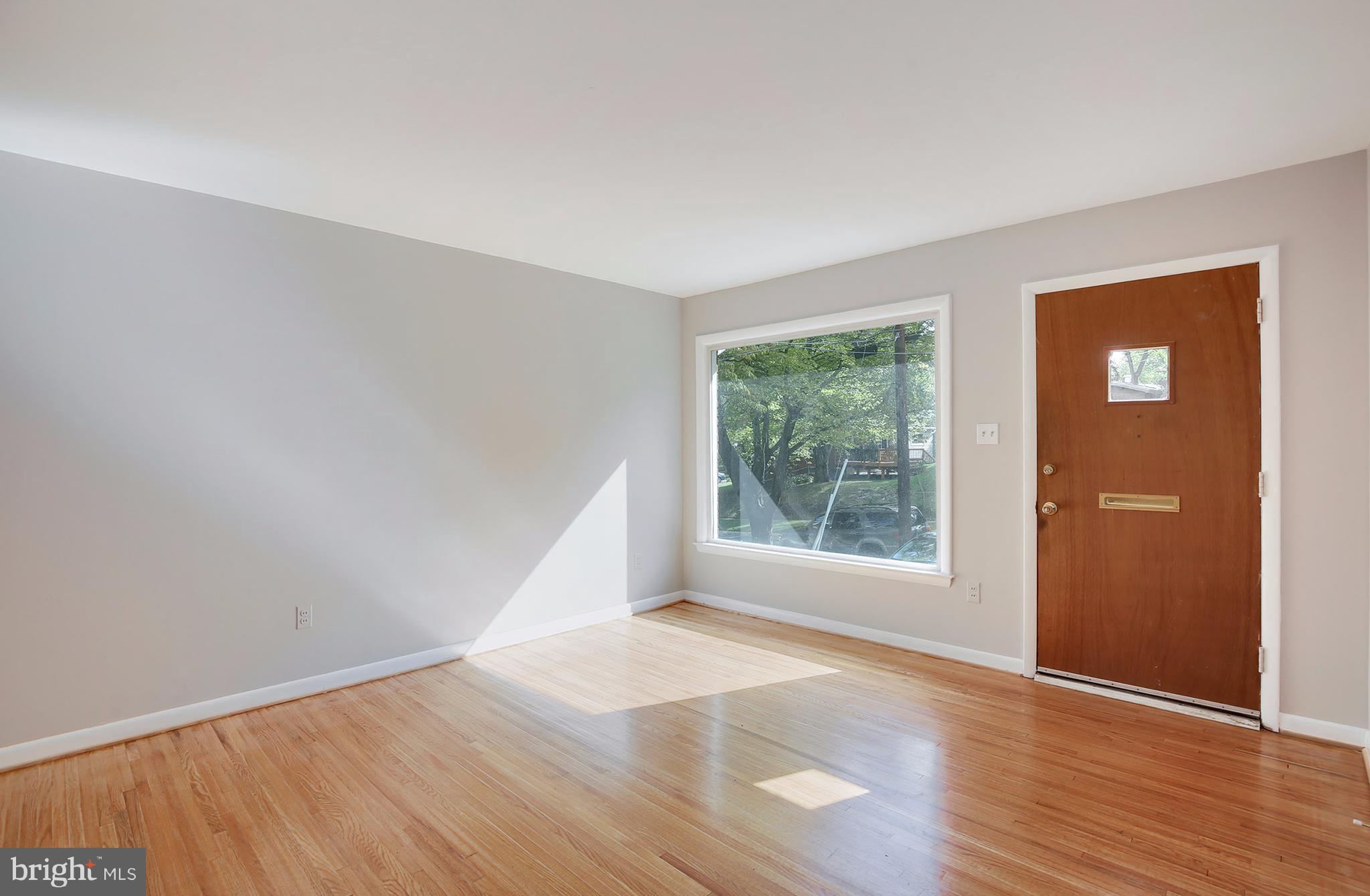 4048 Adams Drive Silver Spring, MD 20902 - Photo 2 of 21 Living Room