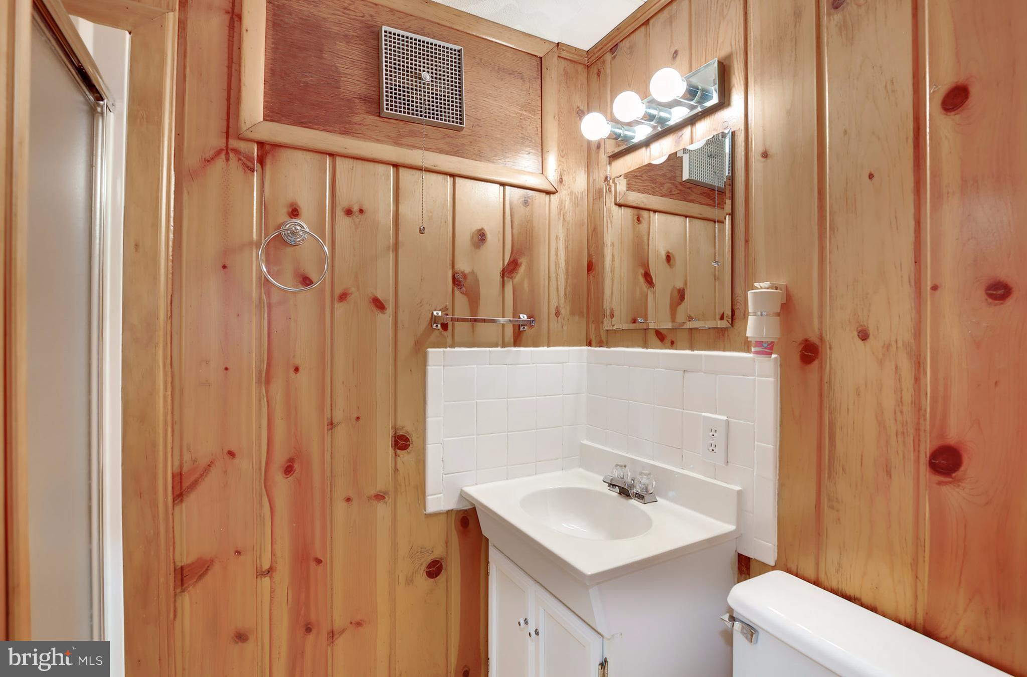 4048 Adams Drive Silver Spring, MD 20902 - Photo 17 of 21 Bath