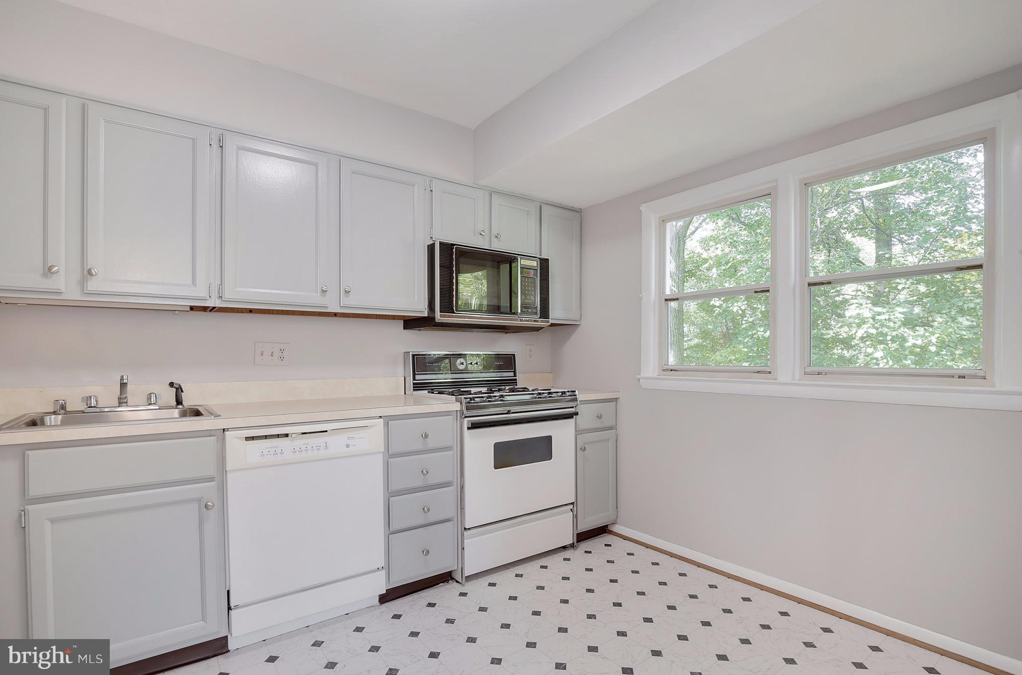 4048 Adams Drive Silver Spring, MD 20902 - Photo 3 of 21 Kitchen