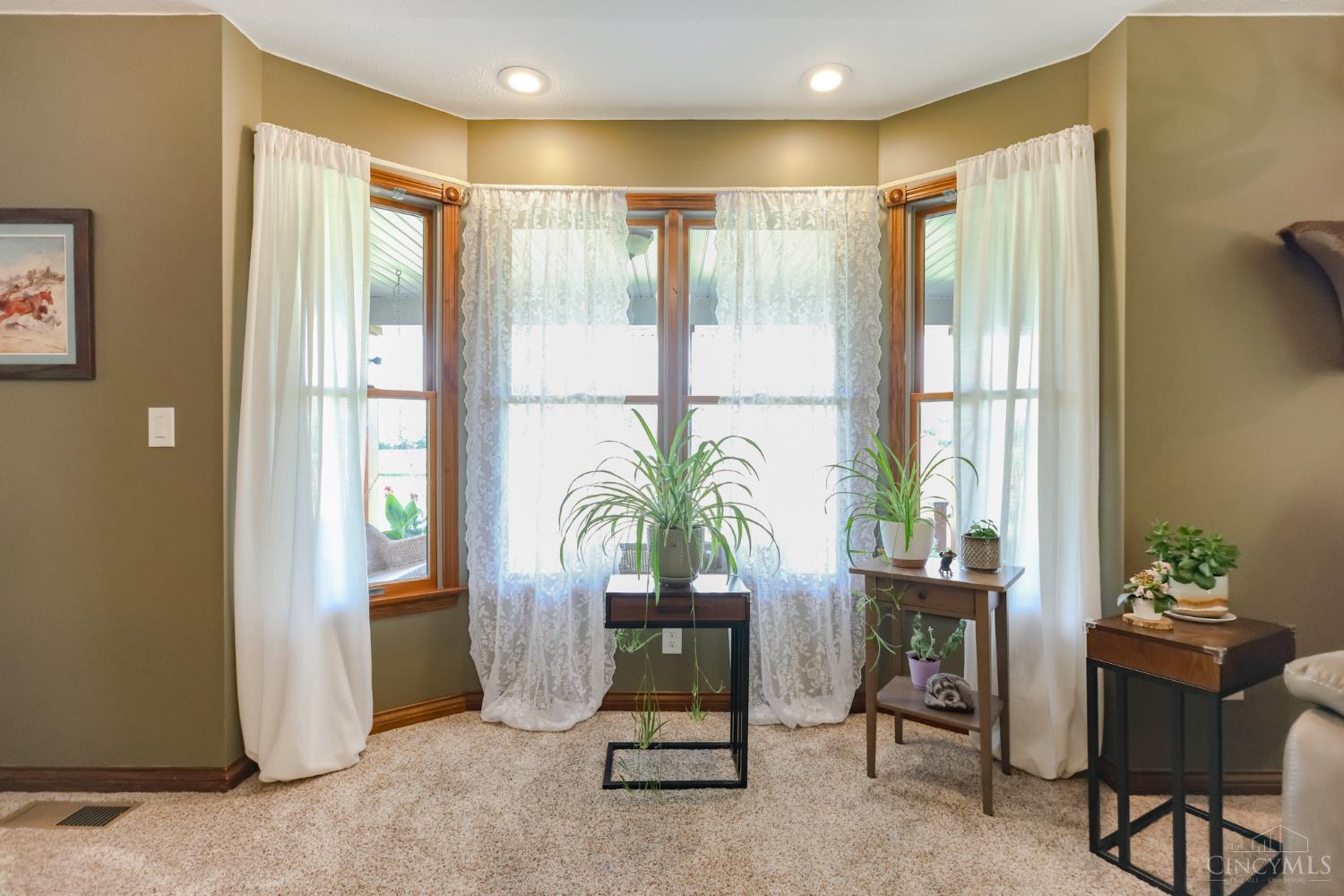 2635 Jackson Road Hamilton, OH 45011 - Photo 4 of 48
