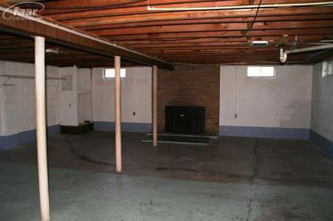 2188 South Dye Road Flint, MI 48532 - Photo 34 of 49 20402383-33.JPG