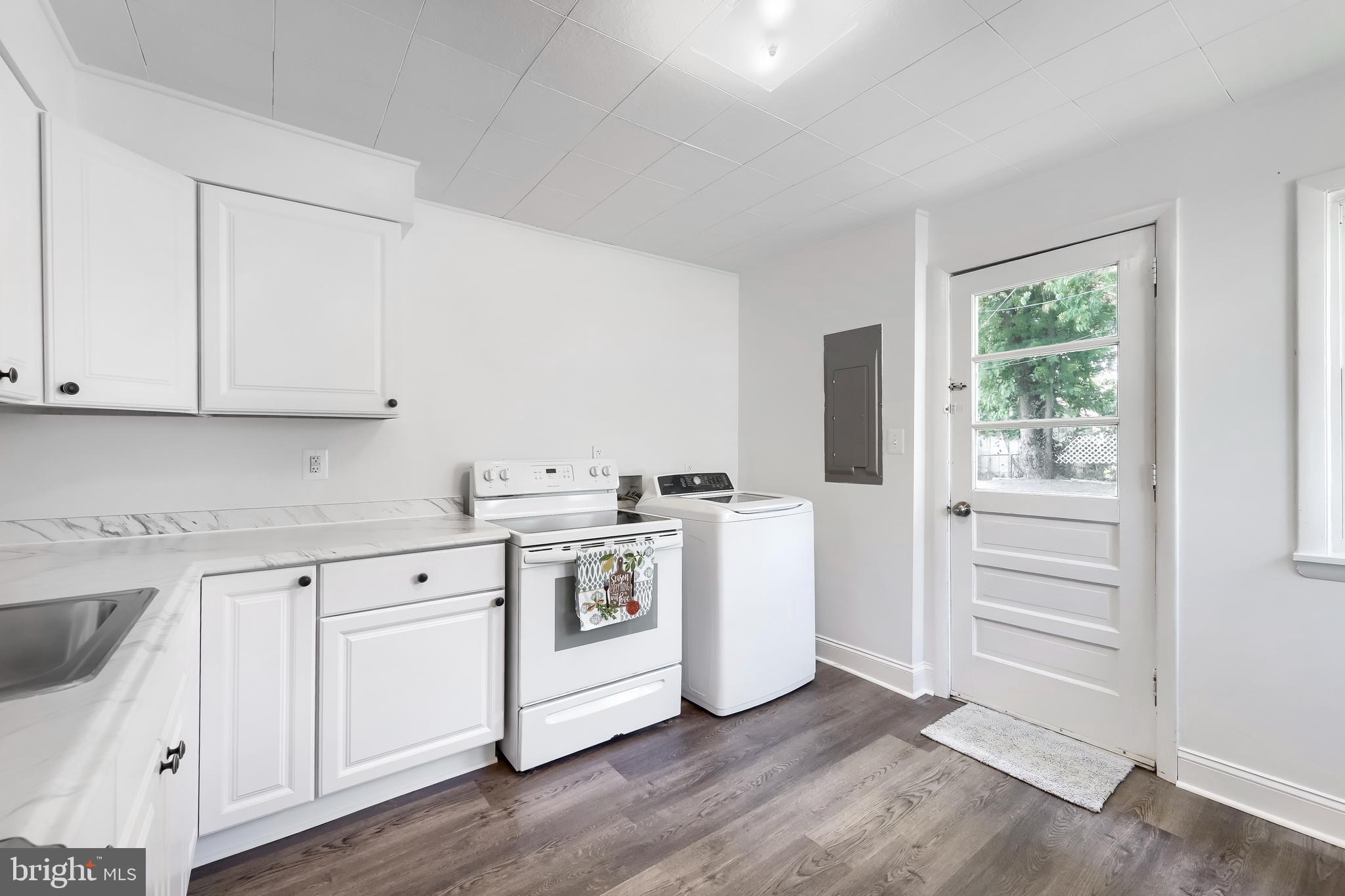 3 Honeycomb Road Middle River, MD 21220 - Photo 6 of 19