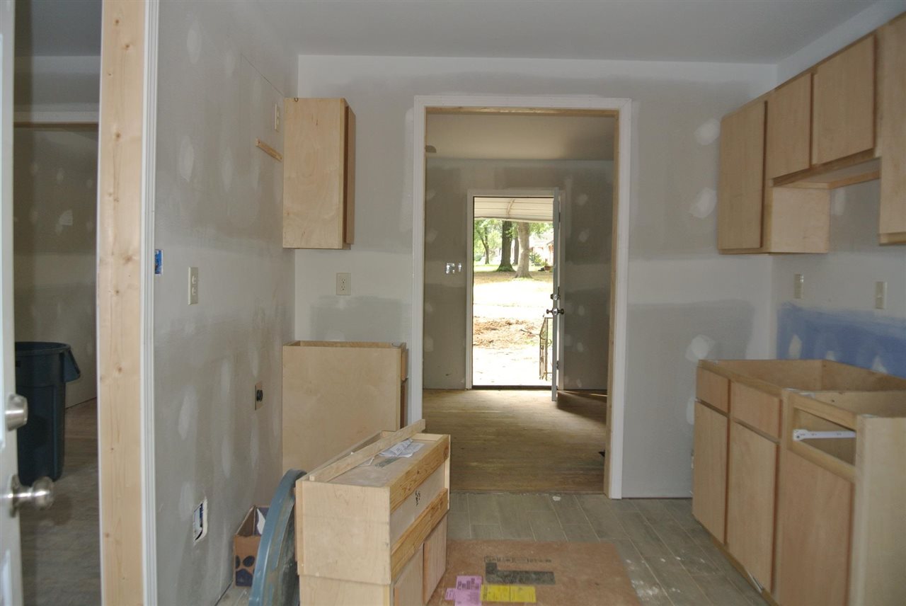1232 Will Scarlet Road Memphis, TN 38111 - Photo 4 of 17 Gallery Image 4