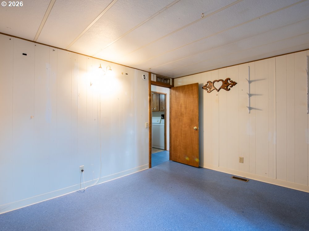 5335 Main Street Springfield, OR 97478 - Photo 24 of 43 a view of a small space