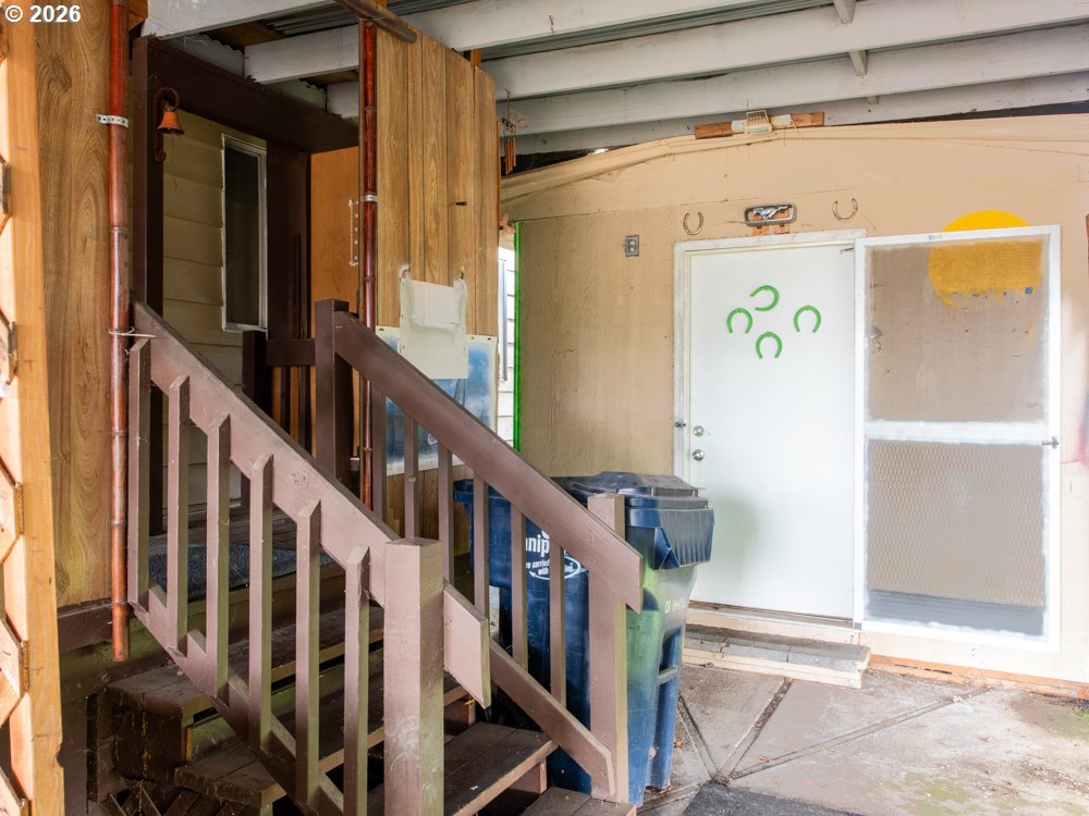 5335 Main Street Springfield, OR 97478 - Photo 41 of 43 a view of an entryway with wooden floor