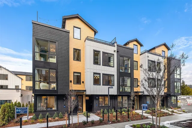 $1,099,000 | 13365 (site31) Ne 175th Place, Woodinville, WA 98072