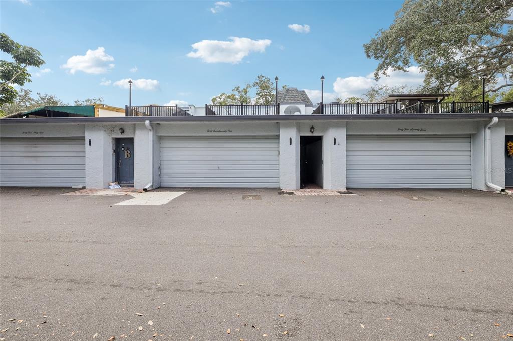 4471 Vieux Carre Circle, Unit 4471 Tampa, FL 33613 - Photo 56 of 58 a view of a garage