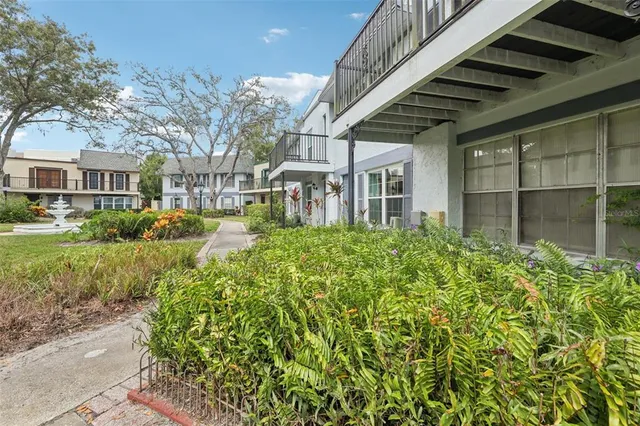 $220,000 | 4471 Vieux Carre Circle, Unit 4471, Tampa, FL 33613