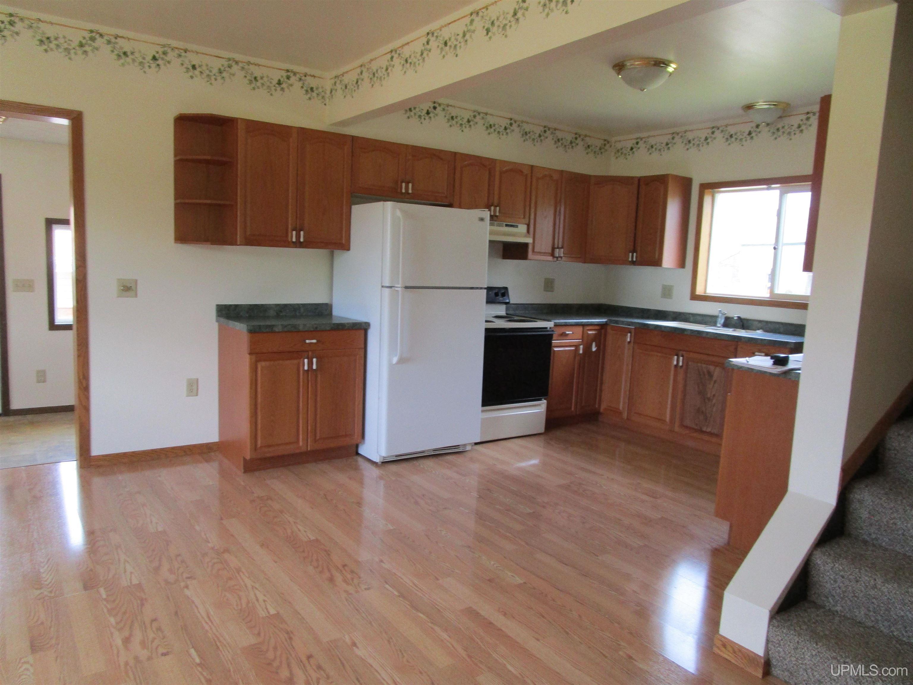 5617 F Road Bark River, MI 49807 - Photo 3 of 39