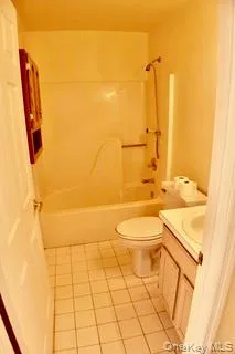 $330,000 | 305 Gazebo Court, New Windsor, NY 12553