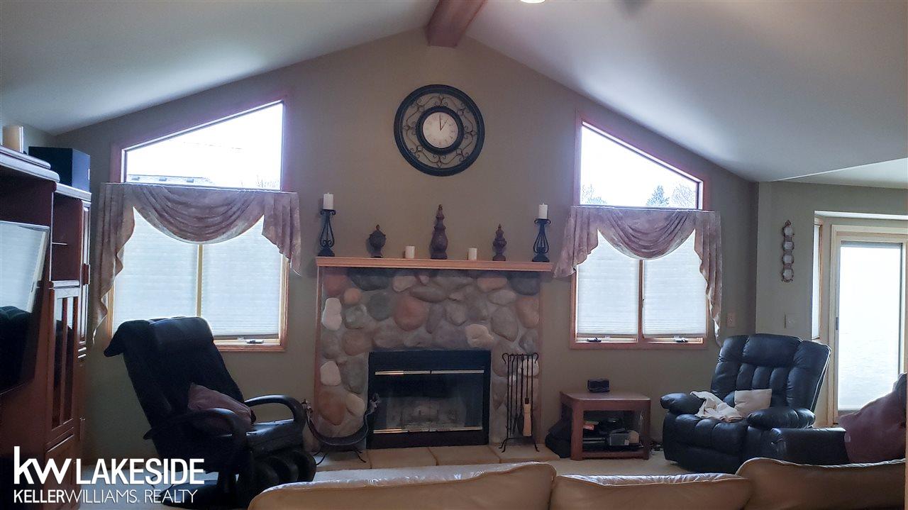 62335 Ray Center Road Ray, MI 48096 - Photo 9 of 38 50010143-8.JPG
