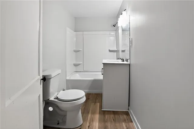 $1,240 | 184 Greenfield Avenue, Unit UPPR, Pittsburgh, PA 15207