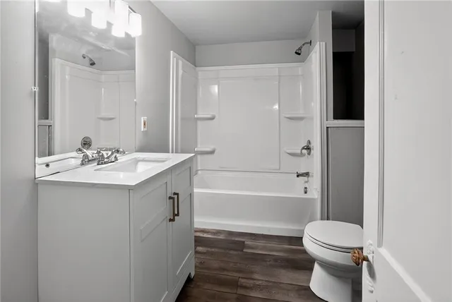 $1,240 | 184 Greenfield Avenue, Unit UPPR, Pittsburgh, PA 15207