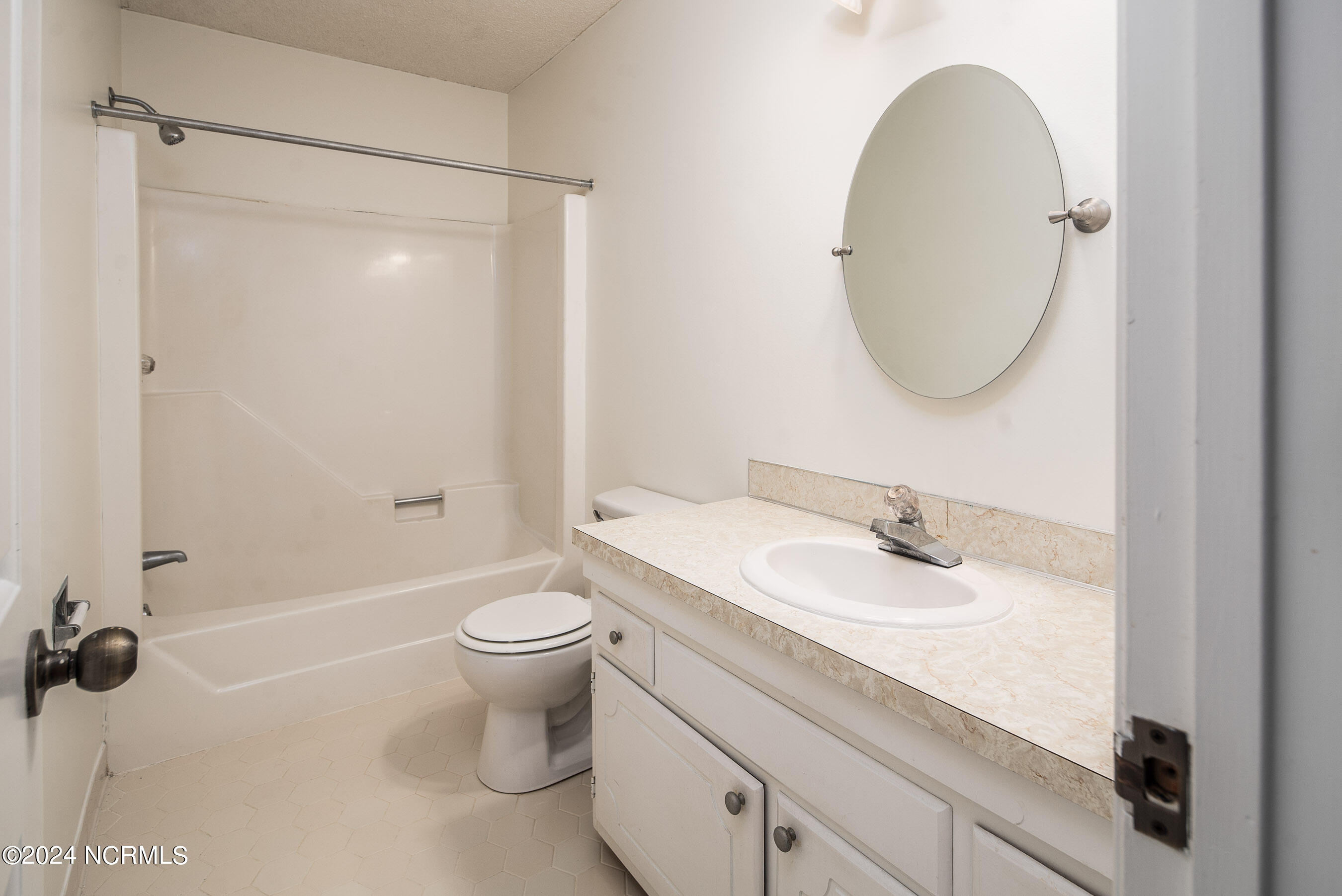 1866 Quail Ridge Road, Unit I Greenville, NC 27858 - Photo 17 of 28 20240102 MLS J_Byrd 1866 Quail Ridge Rd