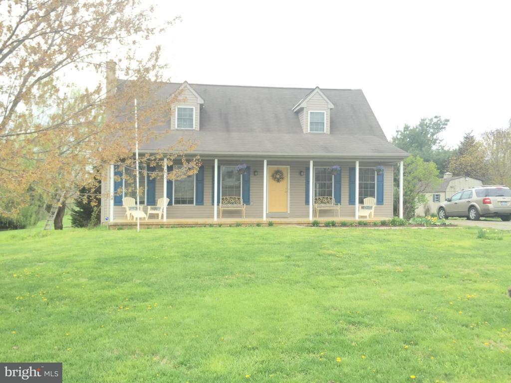 1833 Habecker Road Columbia, PA 17512 - Photo 3 of 20 Gallery Image 3