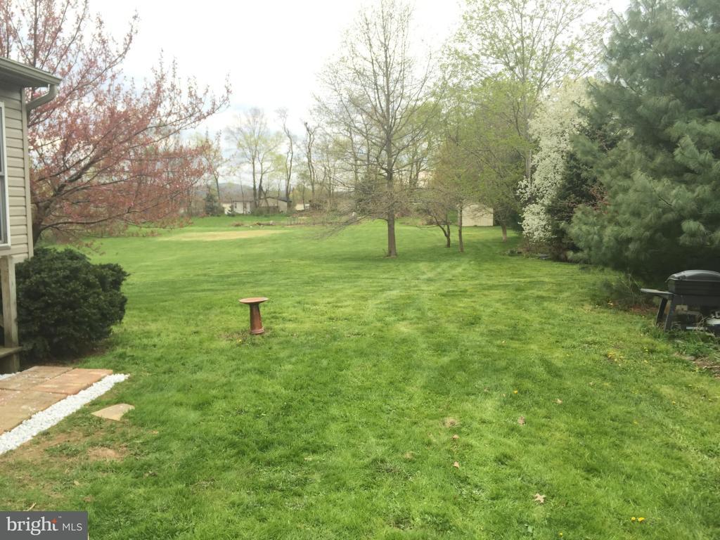 1833 Habecker Road Columbia, PA 17512 - Photo 4 of 20 Gallery Image 4