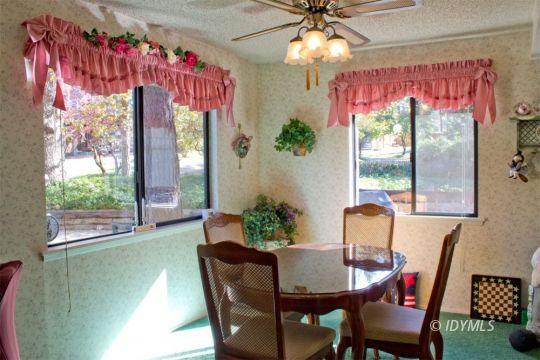 53395 Middleridge Drive Idyllwild, CA 92549 - Photo 3 of 14 DINING AREA
