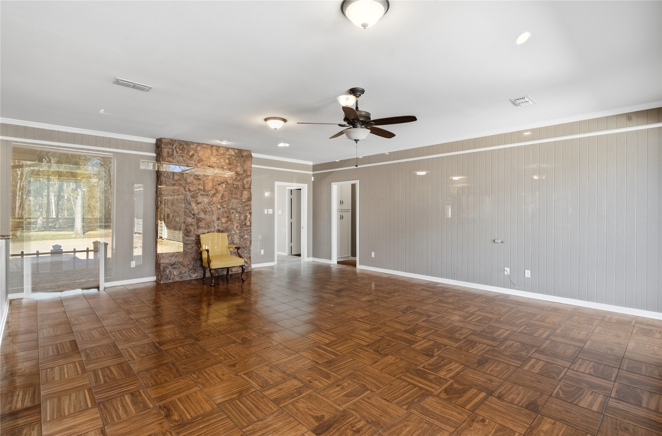 433 Mackhank Road Boling, TX 77420 - Photo 3 of 45