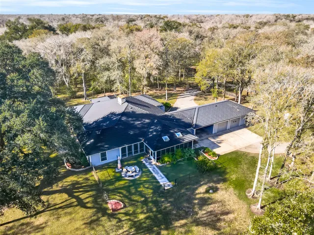 $1,399,000 | 433 Mackhank Road, Boling, TX 77420