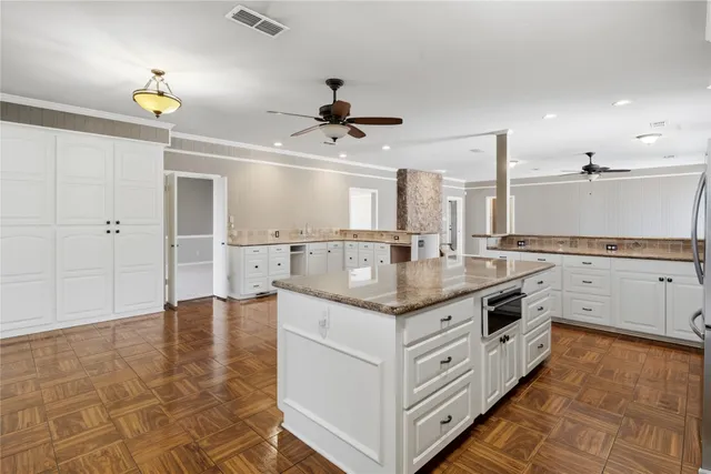 $1,399,000 | 433 Mackhank Road, Boling, TX 77420