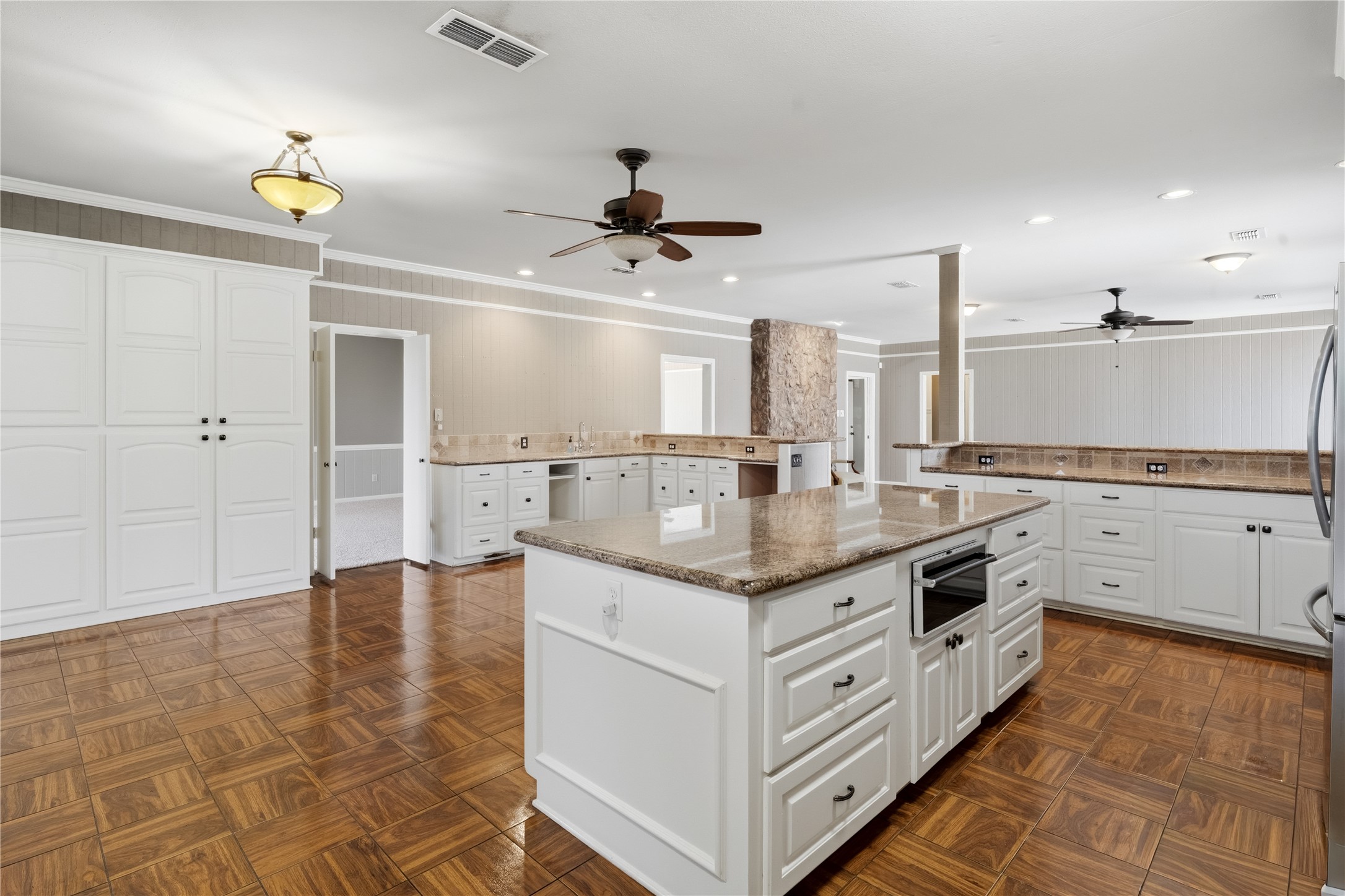 433 Mackhank Road Boling, TX 77420 - Photo 8 of 45