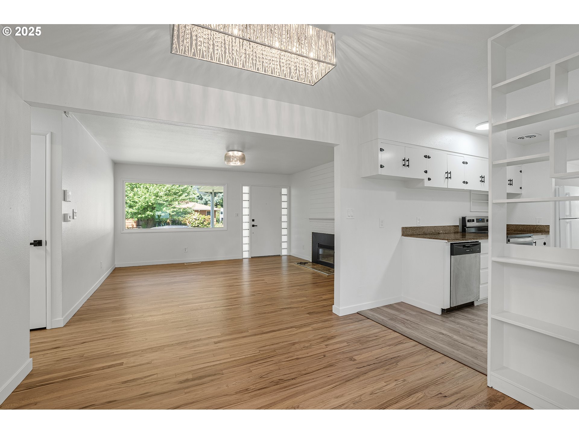 116 Southeast 153rd Avenue Portland, OR 97233 - Photo 14 of 44