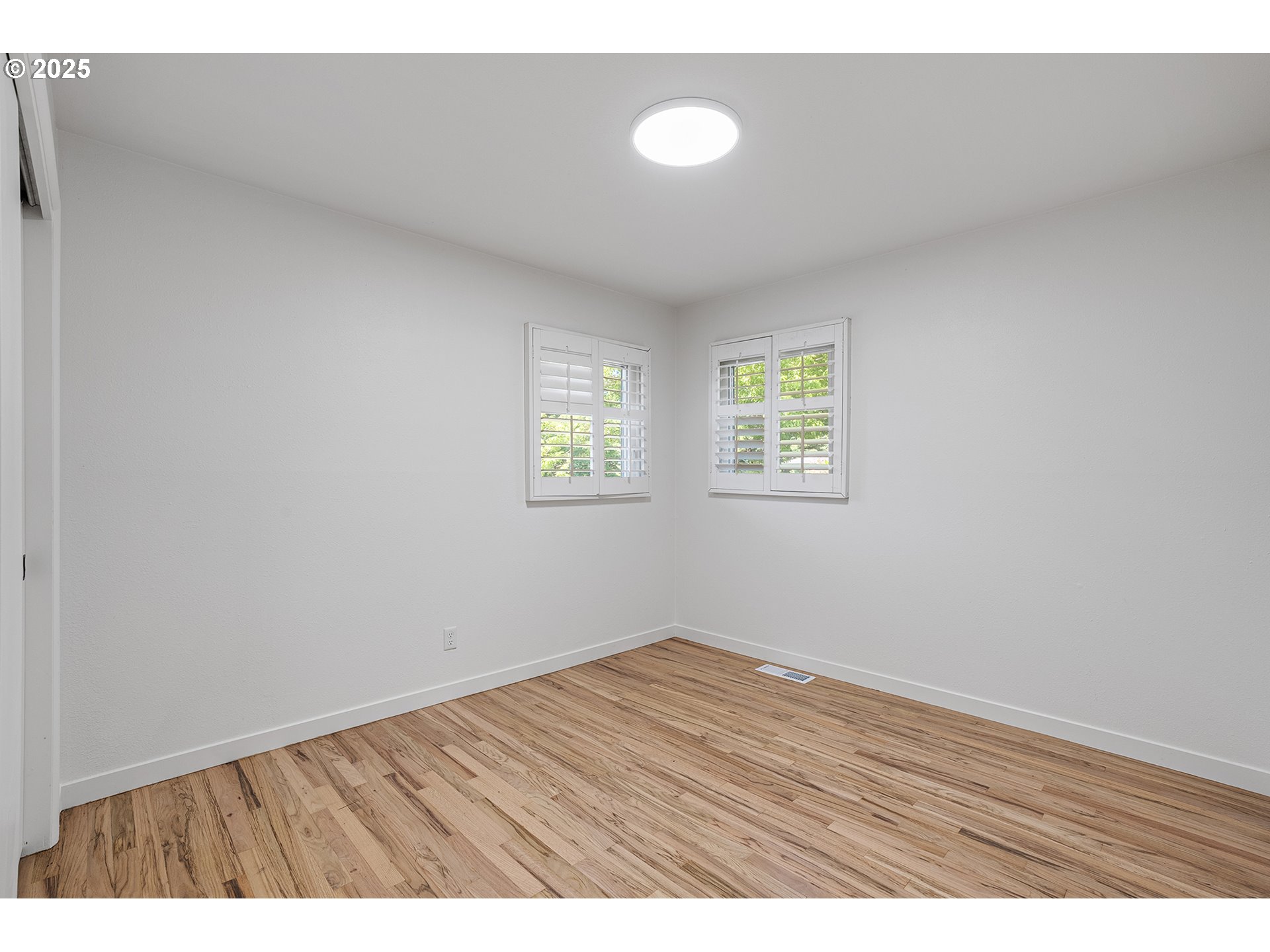 116 Southeast 153rd Avenue Portland, OR 97233 - Photo 24 of 44