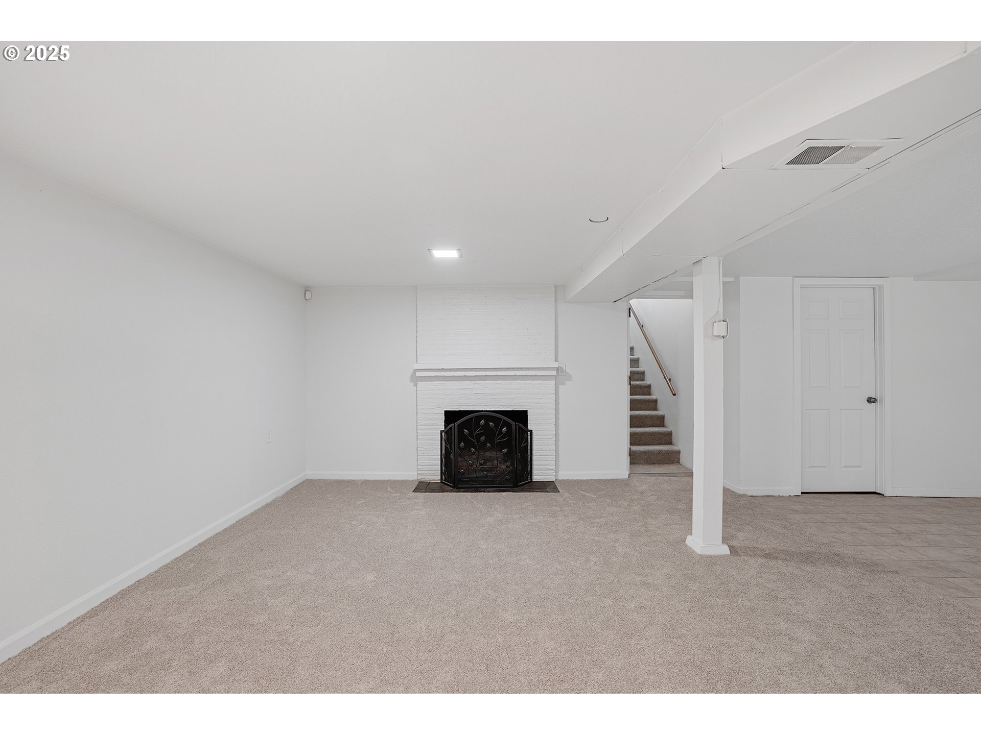 116 Southeast 153rd Avenue Portland, OR 97233 - Photo 30 of 44