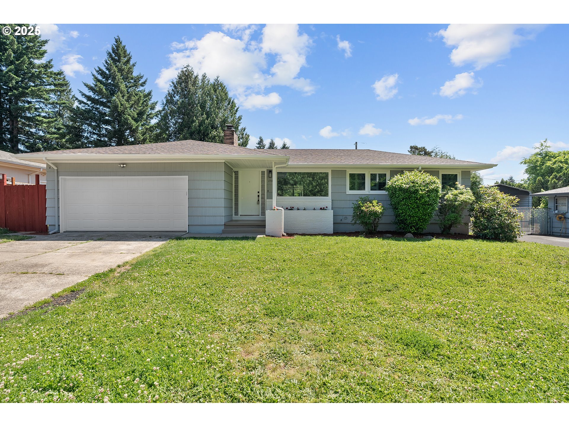 116 Southeast 153rd Avenue Portland, OR 97233 - Photo 3 of 44