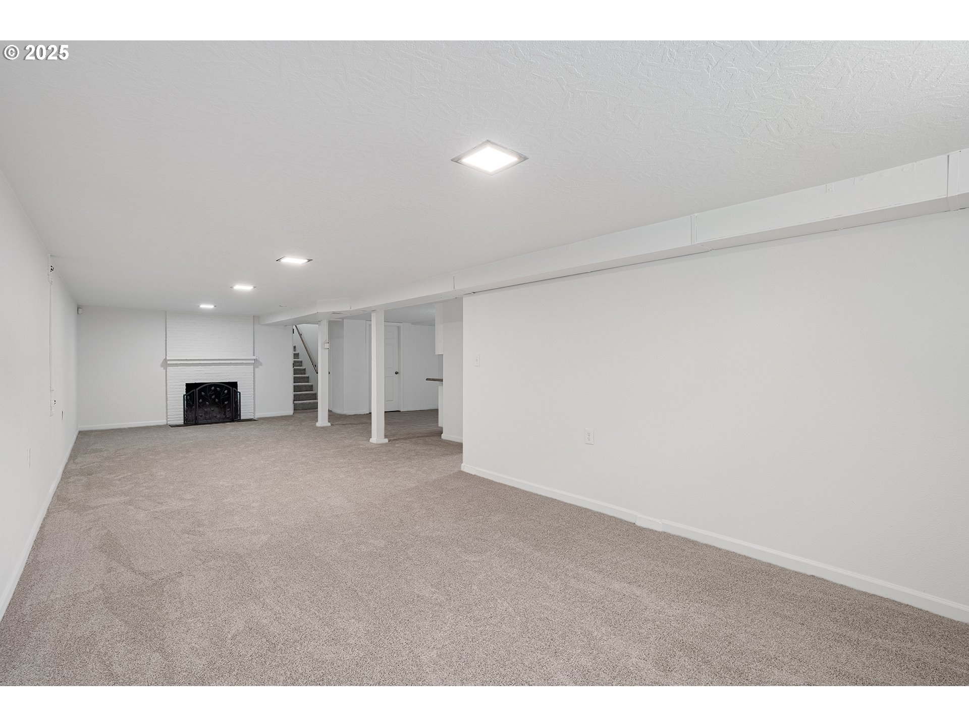 116 Southeast 153rd Avenue Portland, OR 97233 - Photo 34 of 44