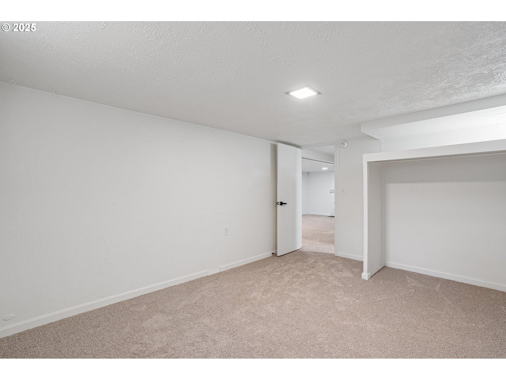 116 Southeast 153rd Avenue Portland, OR 97233 - Photo 38 of 44