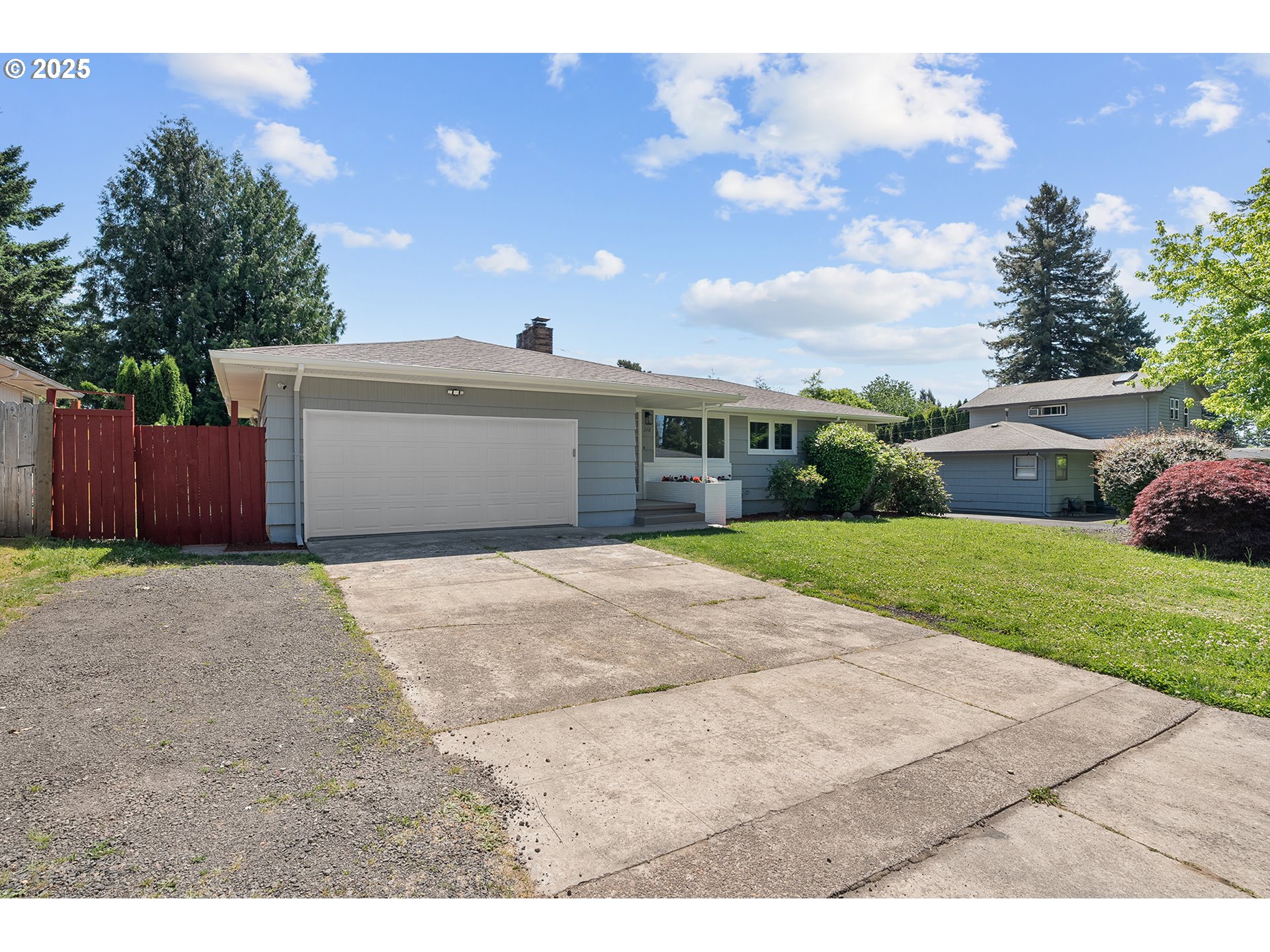 116 Southeast 153rd Avenue Portland, OR 97233 - Photo 5 of 44