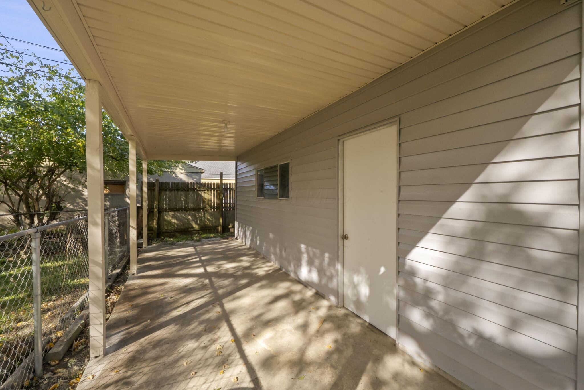 673 Roth Avenue Columbus, OH 43228 - Photo 23 of 26 Detached Garage