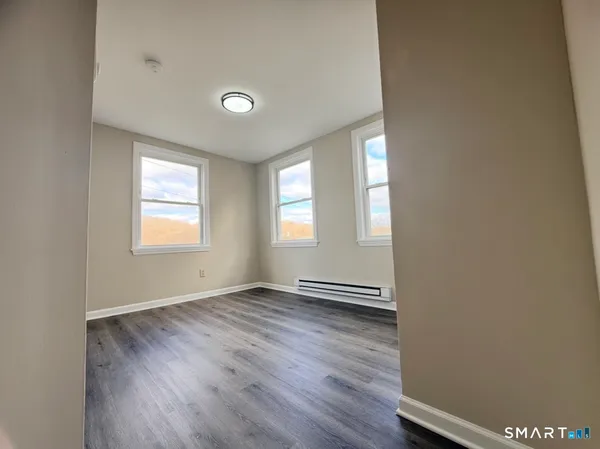 $2,300 | 3 Maple Street, Unit 7, Seymour, CT 06483