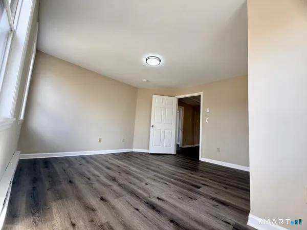 $2,300 | 3 Maple Street, Unit 7, Seymour, CT 06483